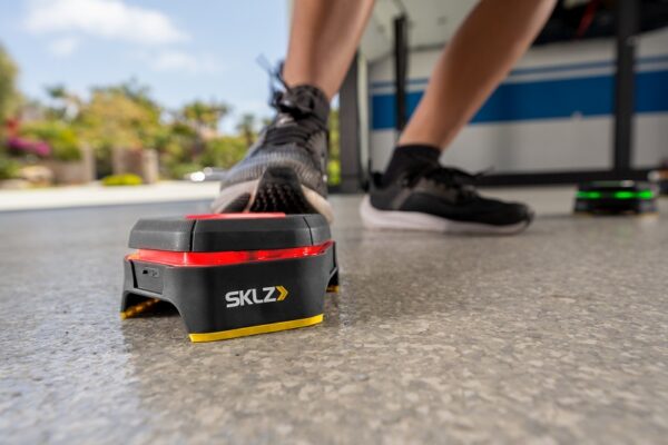 ⁦מערכת אימון חכמה לתגובה וזריזות - SKLZ Reactive Flash⁩ – תמונה ⁦10⁩