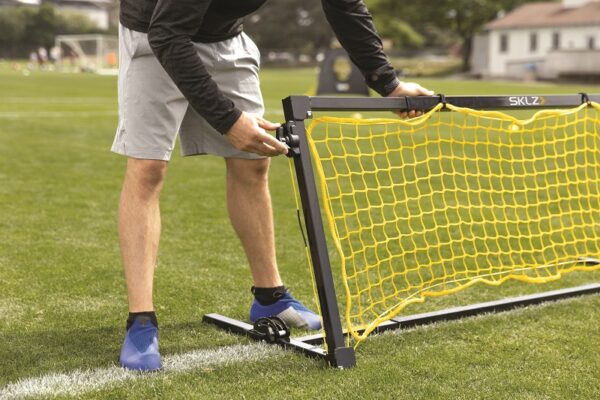 ⁦ריבאונדר מקצועי לאימון כדורגל - SKLZ Soccer Trainer Pro⁩ – תמונה ⁦9⁩