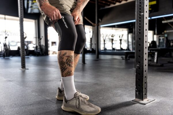 ⁦שרוול ברך 7 מ"מ - Harbinger Pro Knee Sleeves 7mm⁩ – תמונה ⁦4⁩