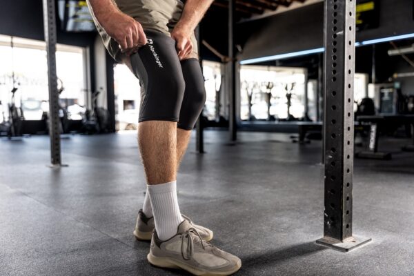 ⁦שרוול ברך 7 מ"מ - Harbinger Pro Knee Sleeves 7mm⁩ – תמונה ⁦14⁩