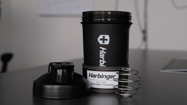 ⁦בקבוק שייקר לחלבון - Harbinger Shaker Bottle⁩ – תמונה ⁦2⁩