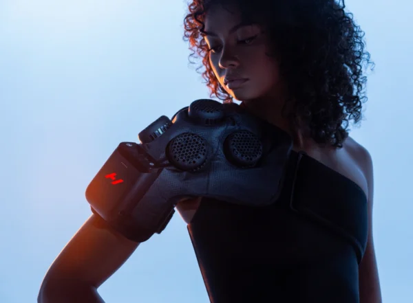 ⁦חגורת חימום/קירור ולחץ דינמי לכתף - Hyperice Contrast 2 Shoulder⁩ – תמונה ⁦8⁩