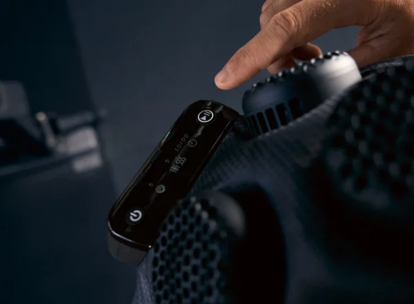 ⁦חגורת חימום/קירור ולחץ דינמי לכתף - Hyperice Contrast 2 Shoulder⁩ – תמונה ⁦7⁩