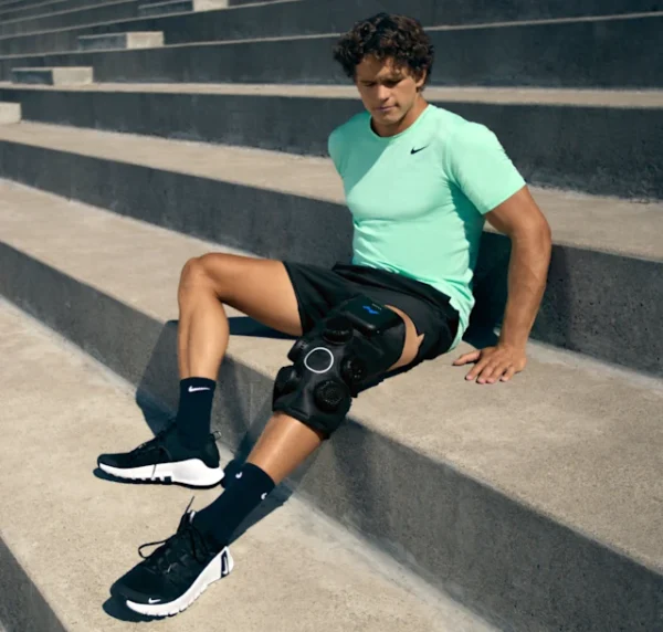 ⁦חגורת חימום/קירור ולחץ דינמי לברך - Hyperice Contrast 2 Knee⁩ – תמונה ⁦10⁩
